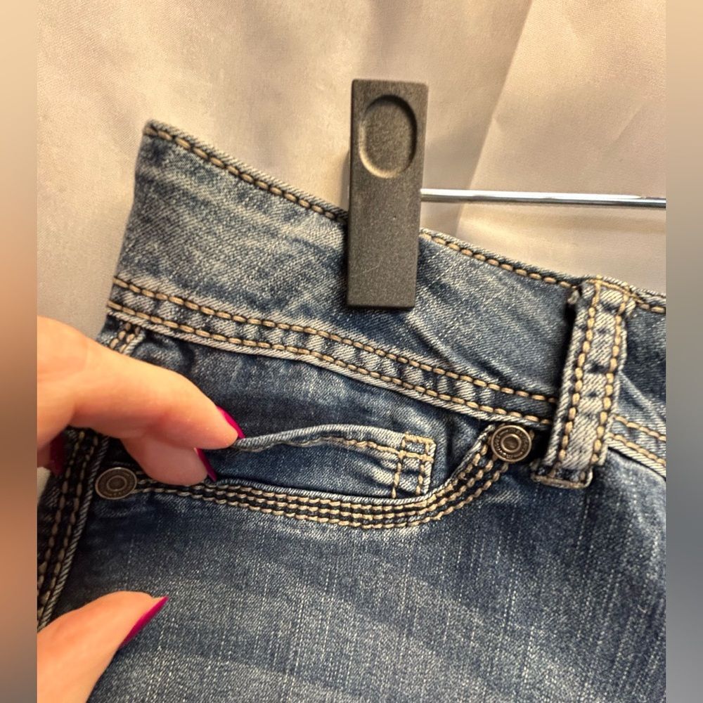 Maurices Faded Blue Skinny Jeans - Picture 3 of 9